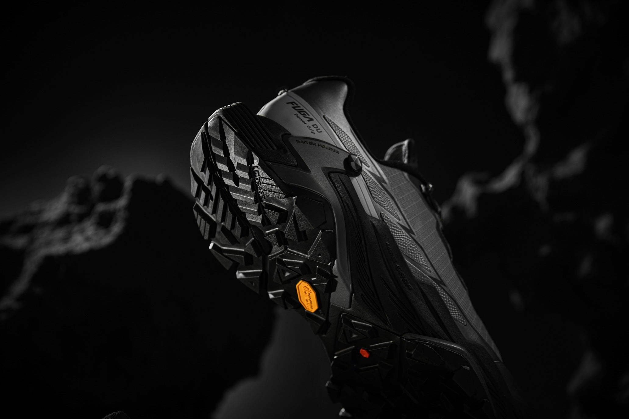 Color_BLACK SOLITUDE